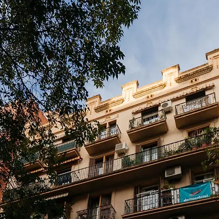Eixample Sants Estacio * Барселона