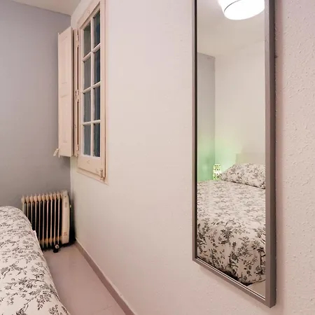 Eixample Sants Estacio * برشلونة